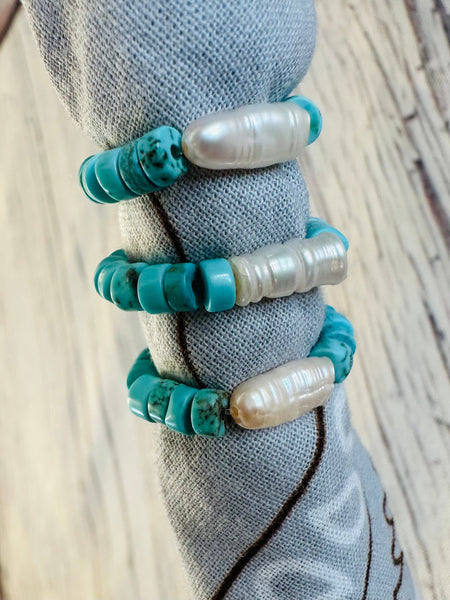 Keshi Pearl Turquoise Bandana Stretch Charm