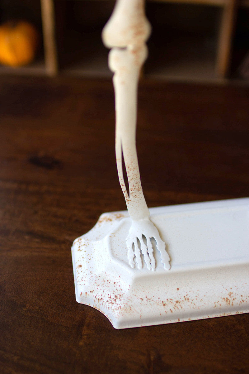 Rustic Metal Skeleton – finditgirl