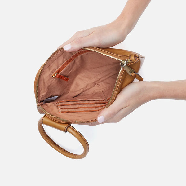 HOBO Sable Wristlet - Natural