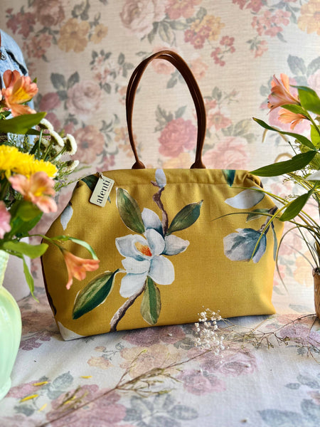 Magnolia Doctor Bag