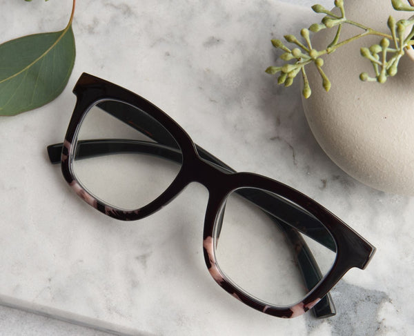 To the Max Readers - Black Marble