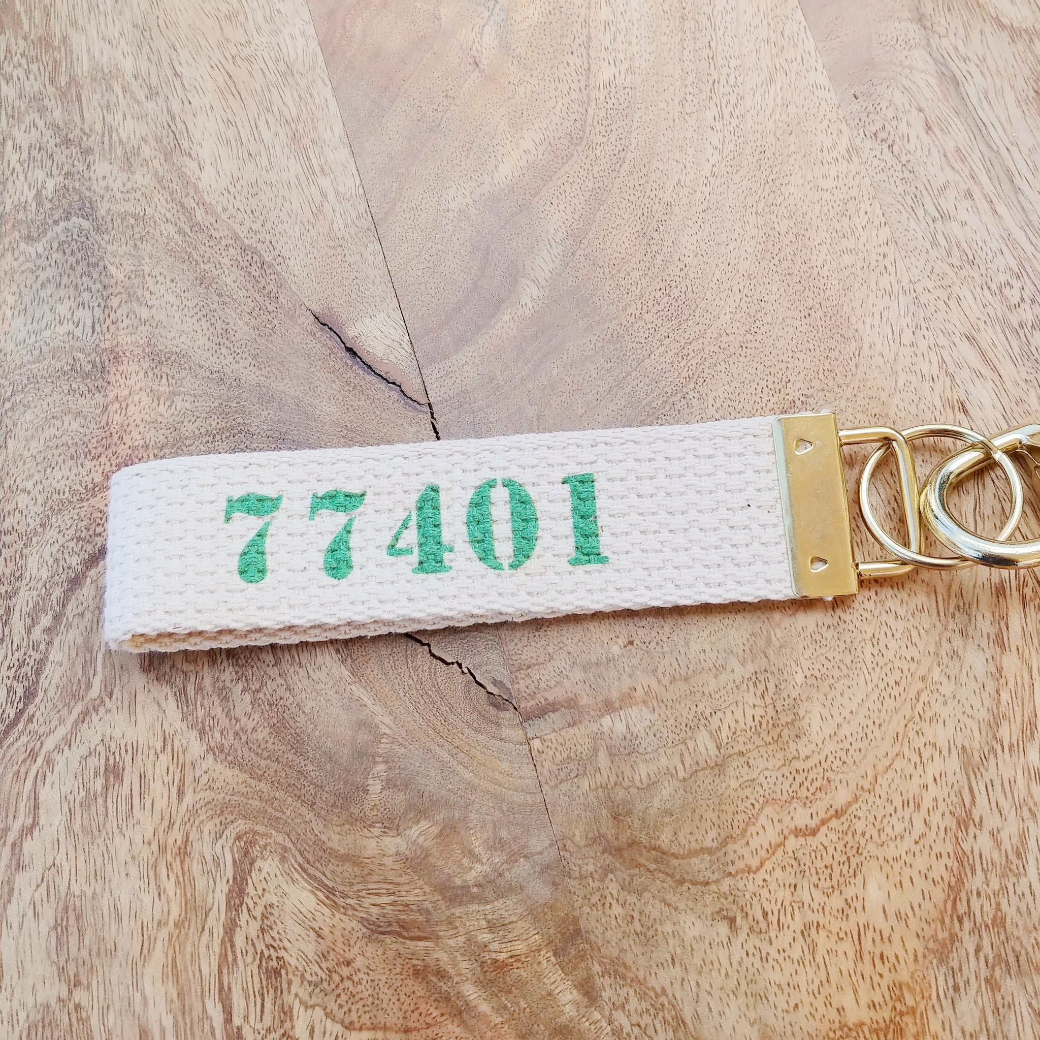 77401 Bellaire Keychain - Grass Green